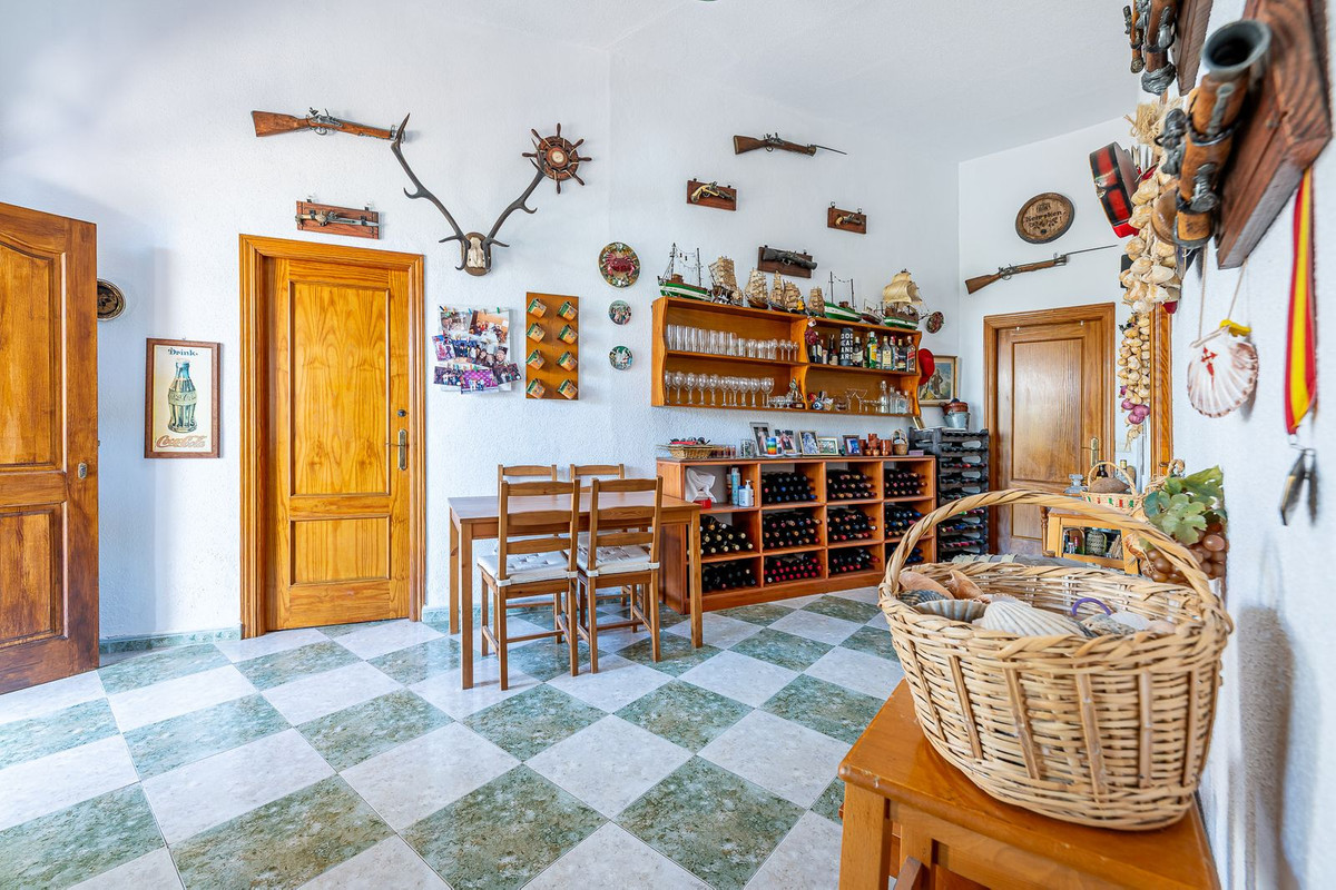 68445b3f981b7a576ea5b38097f10b62 - 8