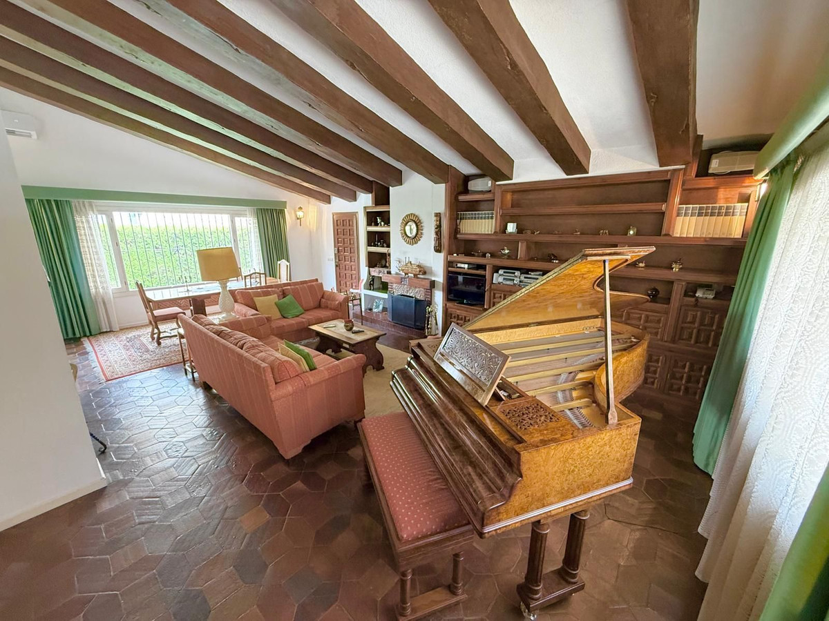 68d908d67b36ec80d5adc99f808e7b1b - 12