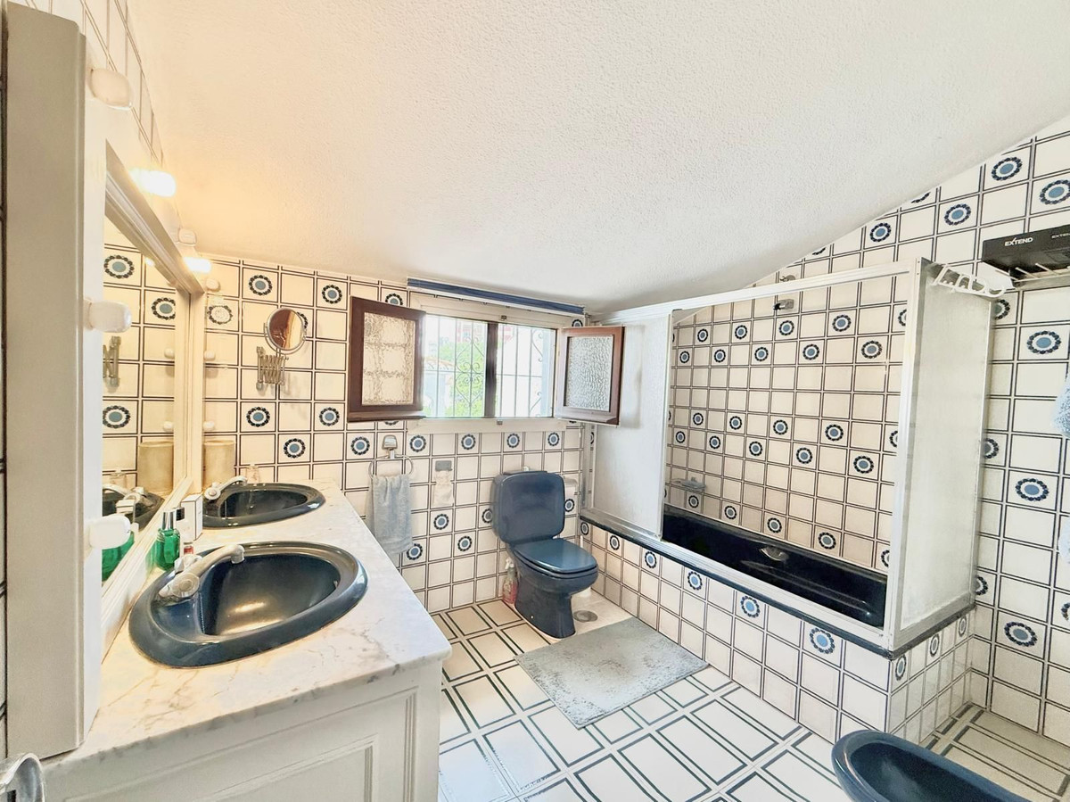 68d908d67b36ec80d5adc99f808e7b1b - 15