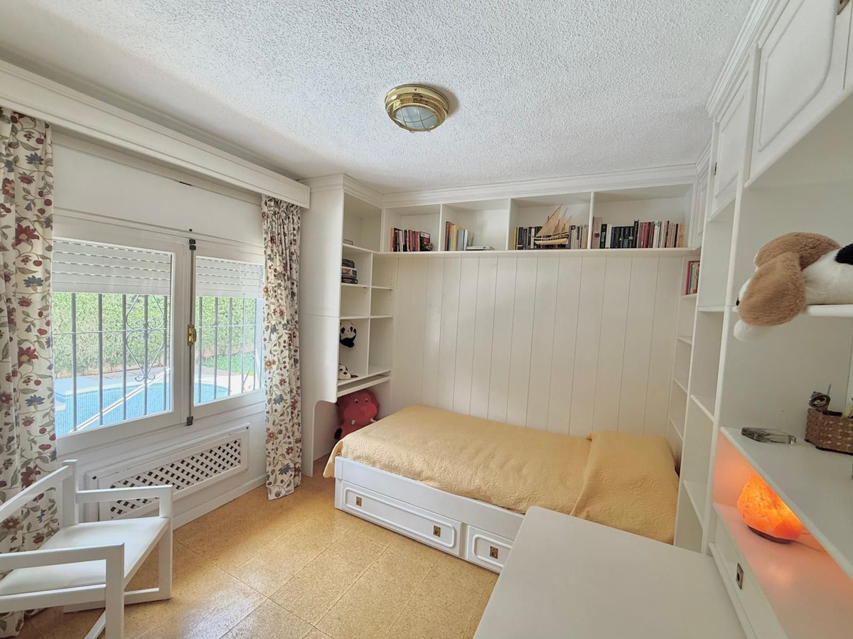 68d908d67b36ec80d5adc99f808e7b1b - 18