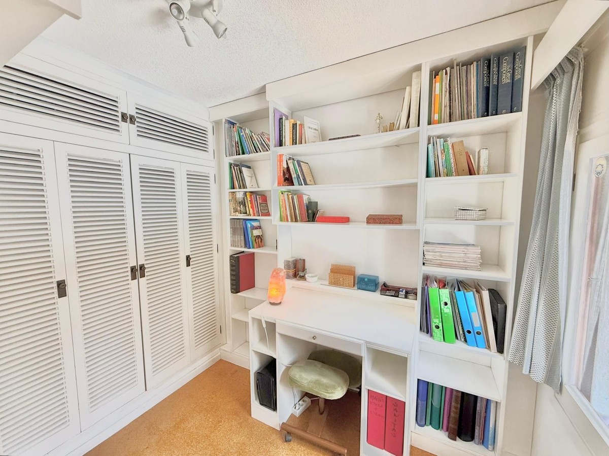 68d908d67b36ec80d5adc99f808e7b1b - 23