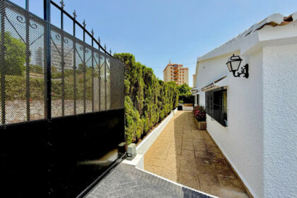 68d908d67b36ec80d5adc99f808e7b1b - 27