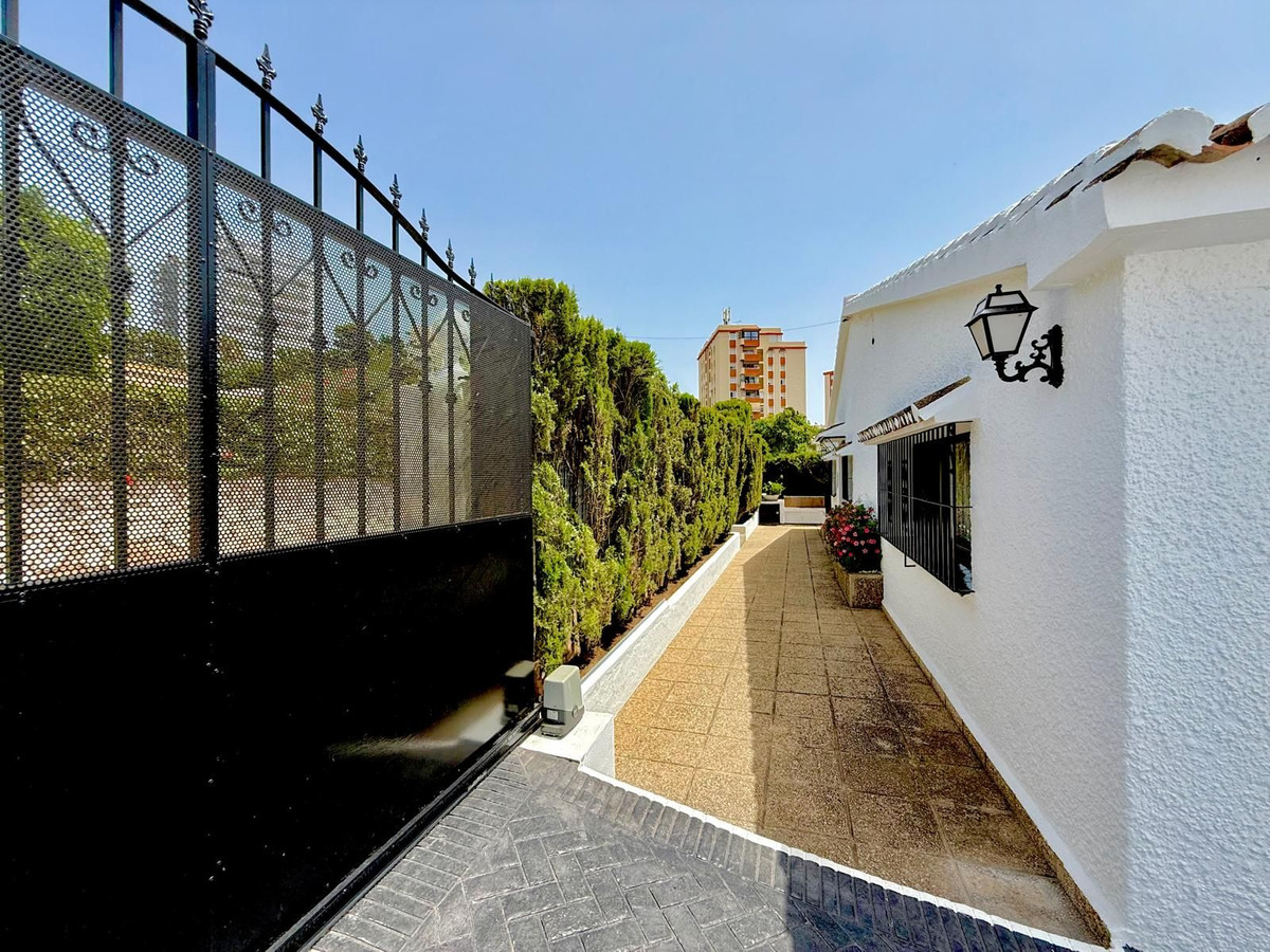 68d908d67b36ec80d5adc99f808e7b1b - 27