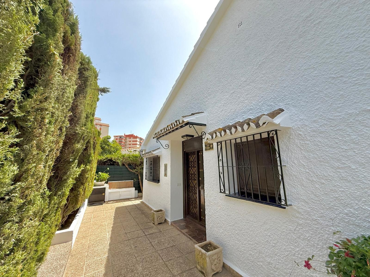 68d908d67b36ec80d5adc99f808e7b1b - 30