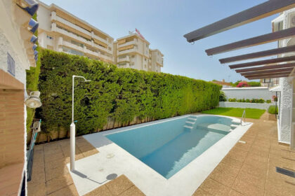 68d908d67b36ec80d5adc99f808e7b1b - 32