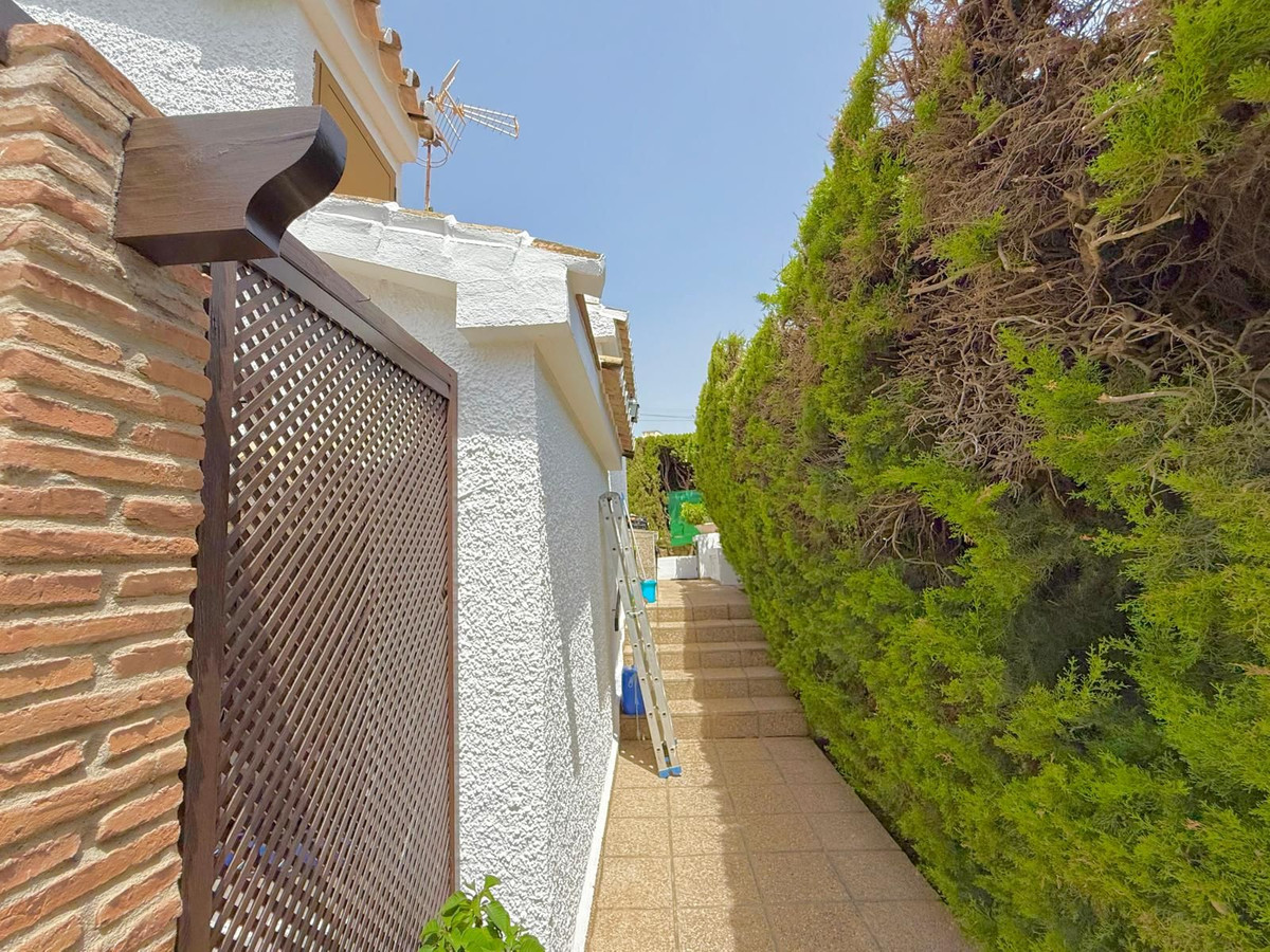 68d908d67b36ec80d5adc99f808e7b1b - 34