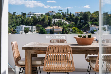 68f8ed25c8e1053a89c42fbc6a029af7 - 18