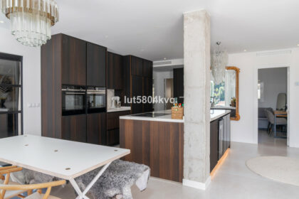 68f8ed25c8e1053a89c42fbc6a029af7 - 21