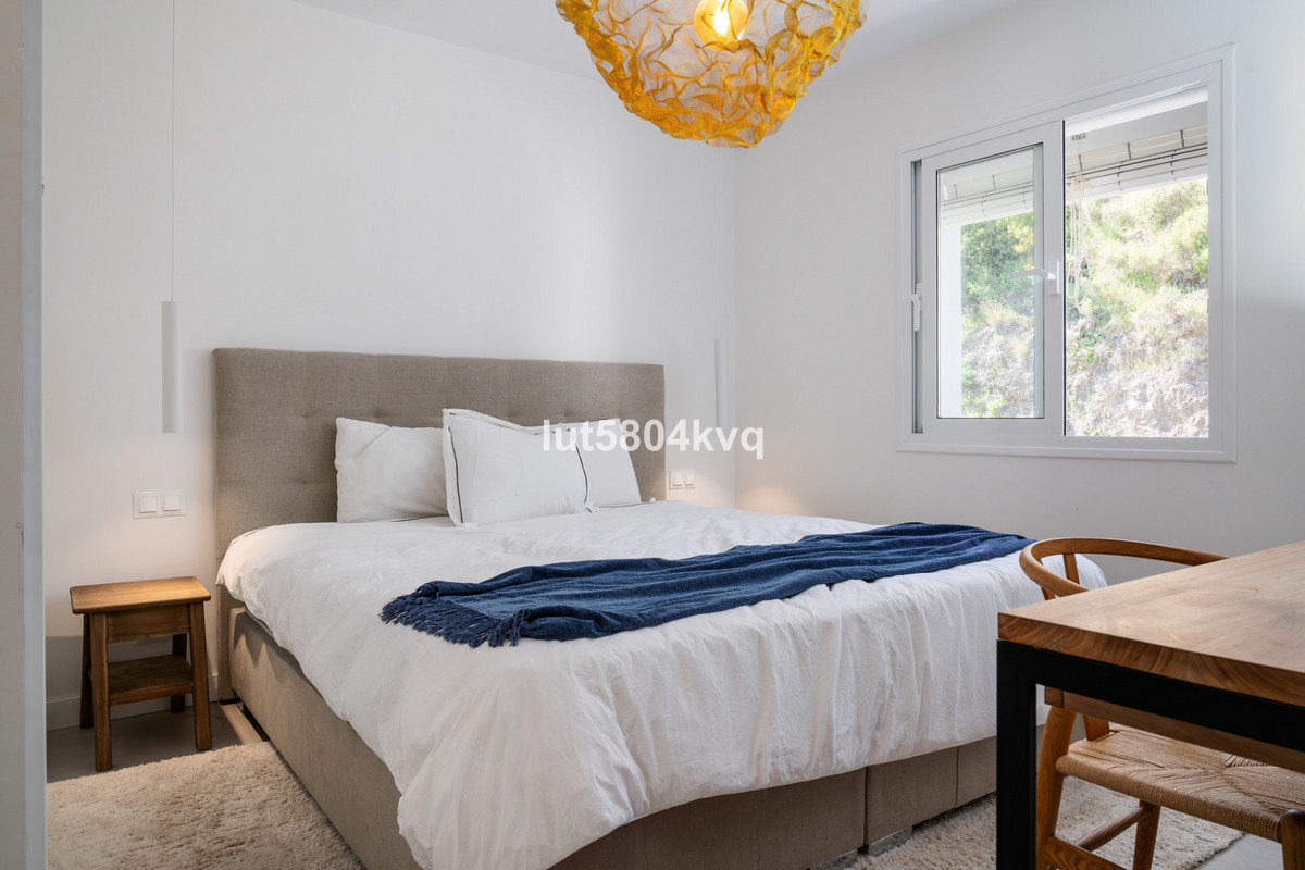 68f8ed25c8e1053a89c42fbc6a029af7 - 24