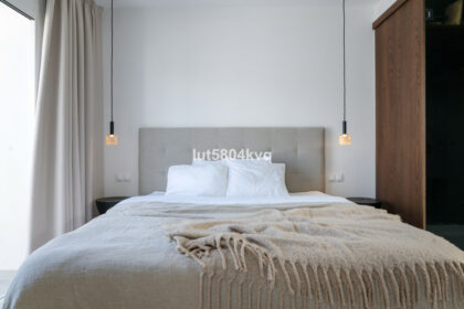 68f8ed25c8e1053a89c42fbc6a029af7 - 28