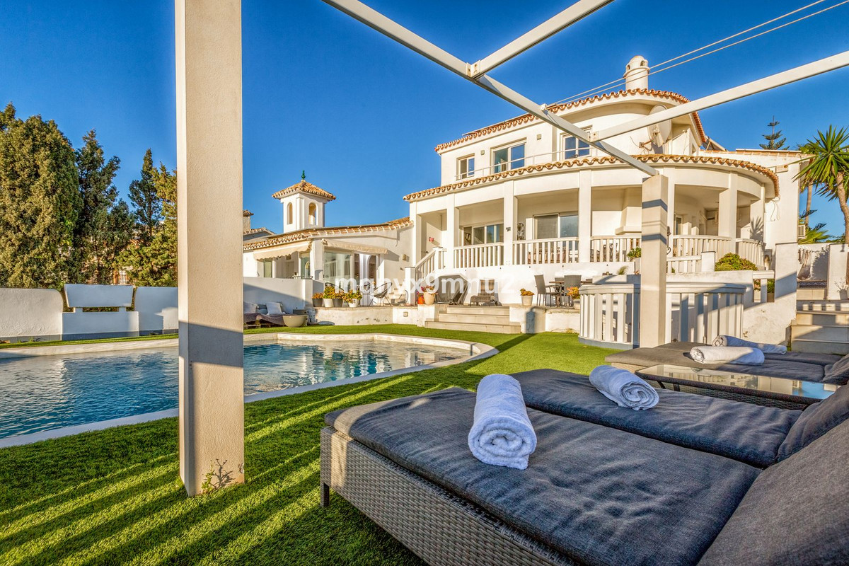 690073d6a085fc7e8fddf00441f80afd - 38