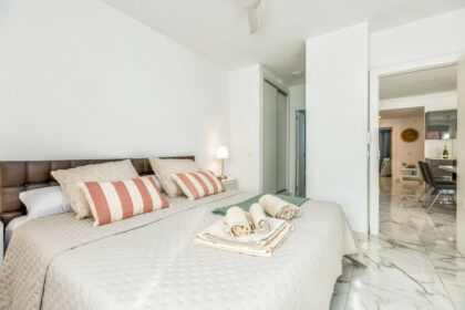 698b6fd670e2011d58623e4f85fffe94 - 14