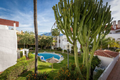 698b6fd670e2011d58623e4f85fffe94 - 20