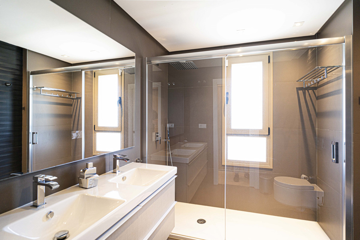 69c78ed9e770e3ec4f630659f5776c42 - 3