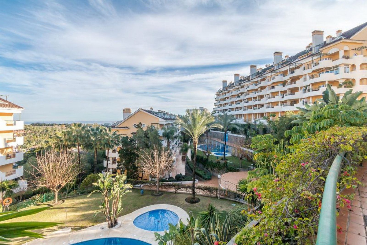 6a2d9c051cd4713ad73c56608318f721 - 4