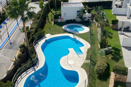 6c0aa3285cbf5d52a555a7d117598539 - 1