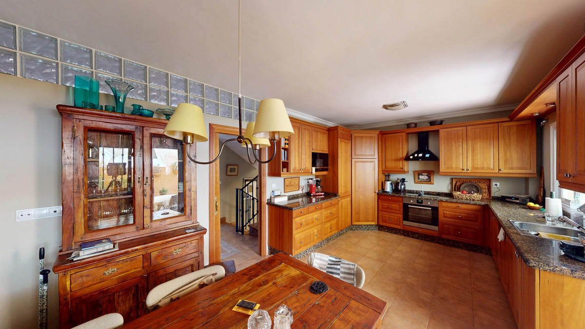 6cecbe0313d0ccaeecb664c50a3be5ad - 10