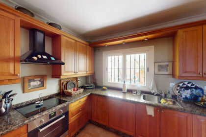 6cecbe0313d0ccaeecb664c50a3be5ad - 12