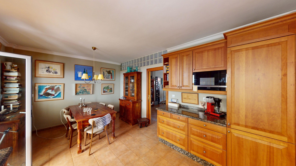 6cecbe0313d0ccaeecb664c50a3be5ad - 13