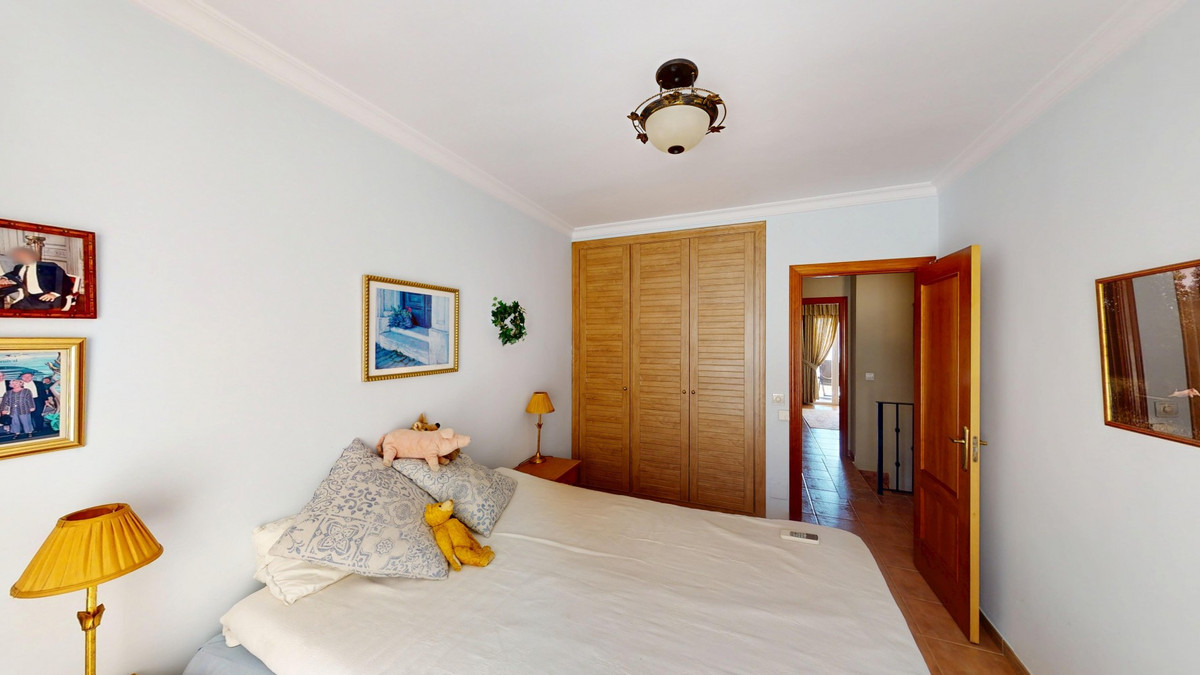 6cecbe0313d0ccaeecb664c50a3be5ad - 22