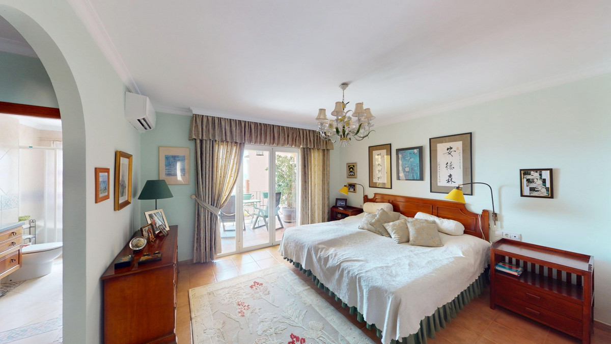 6cecbe0313d0ccaeecb664c50a3be5ad - 24