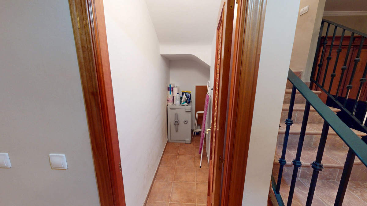 6cecbe0313d0ccaeecb664c50a3be5ad - 40