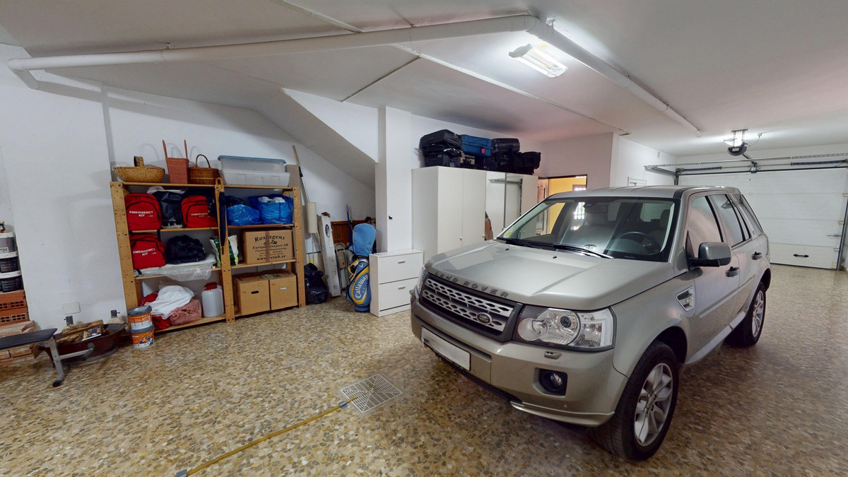 6cecbe0313d0ccaeecb664c50a3be5ad - 44