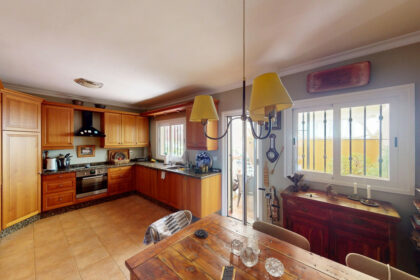 6cecbe0313d0ccaeecb664c50a3be5ad - 9