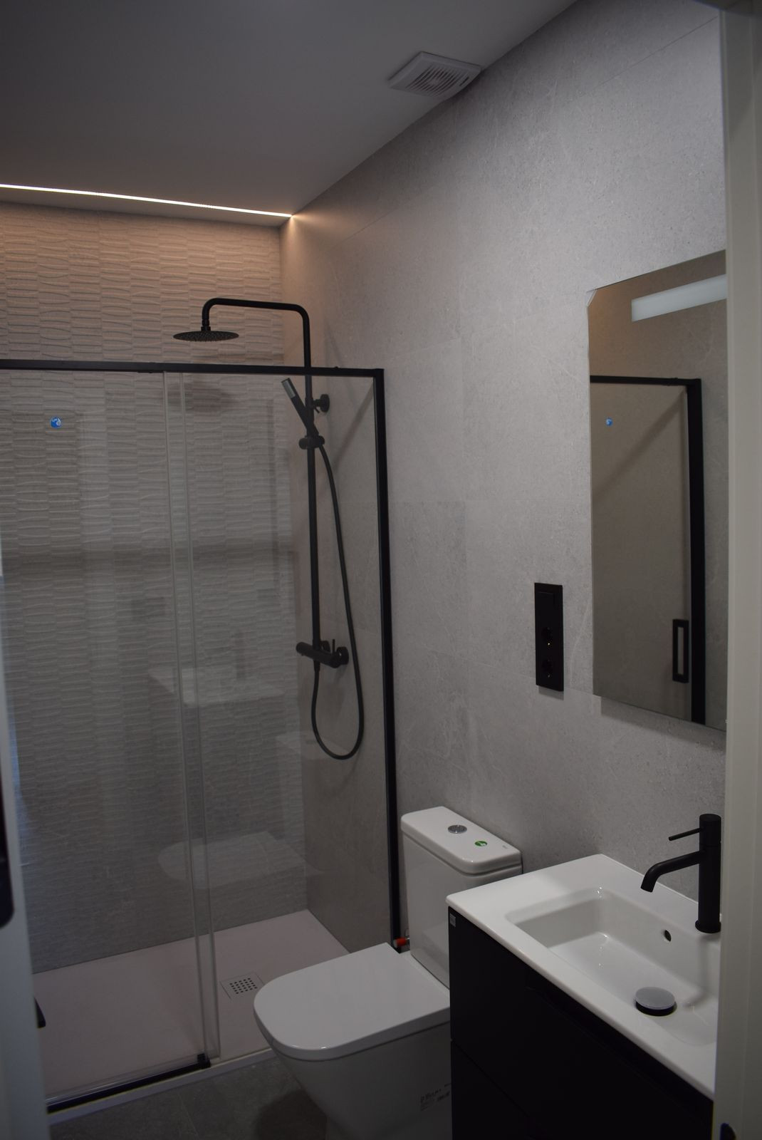 6d7a64b29756a5a7bd2de96880729816 - 10