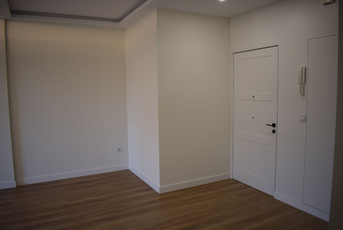 6d7a64b29756a5a7bd2de96880729816 - 18