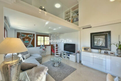 6d93862d458af3a7aa6328fae14d3cb1 - 4