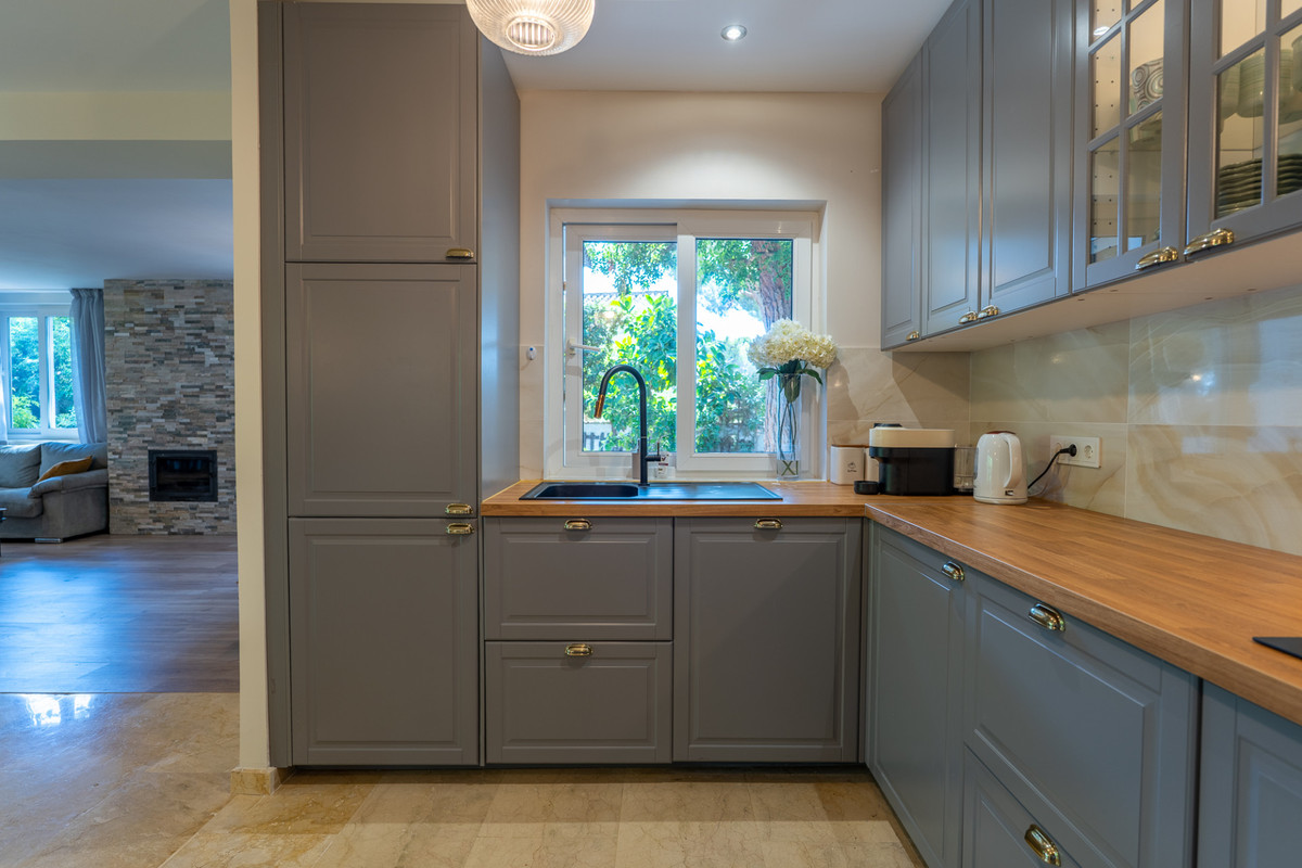 6e440a22d927be63b485e5699ea432e7 - 14