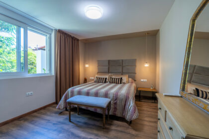 6e440a22d927be63b485e5699ea432e7 - 22