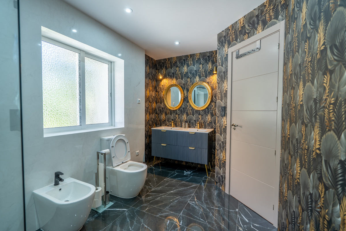 6e440a22d927be63b485e5699ea432e7 - 26