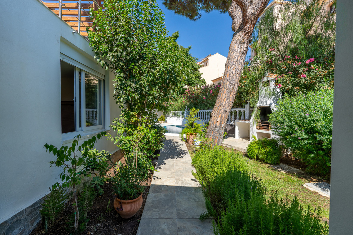 6e440a22d927be63b485e5699ea432e7 - 41