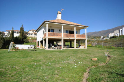 6fcd9bb595187a43270dfece76a4b1bd - 1