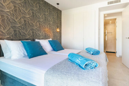 70b59939bcd8adc7f13a05dce310fee0 - 14