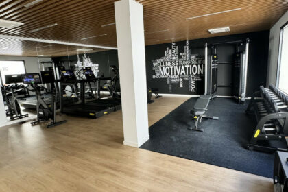 70b59939bcd8adc7f13a05dce310fee0 - 23