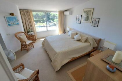 70b96453daa7504e1d57321753528140 - 22