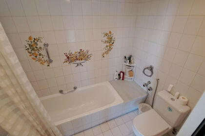 70b96453daa7504e1d57321753528140 - 26