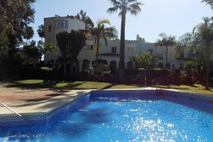 722d1f01c46e4f8381a65661943c3b8b - 10