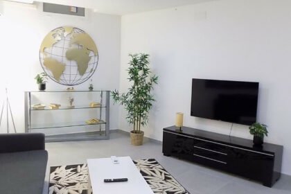 722d1f01c46e4f8381a65661943c3b8b - 12