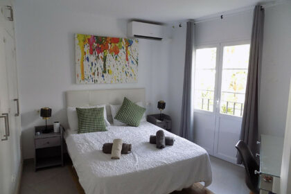 722d1f01c46e4f8381a65661943c3b8b - 16