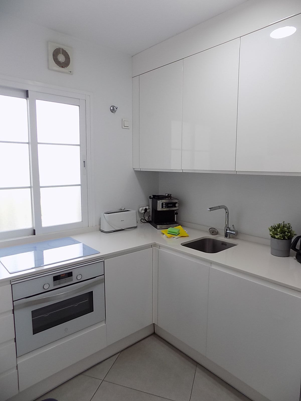 722d1f01c46e4f8381a65661943c3b8b - 8