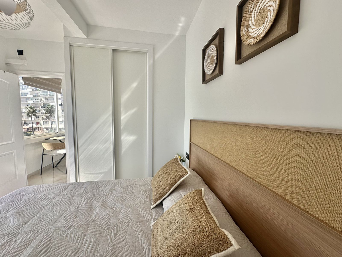 73583ce0b2ae0645da1034d58b9703bb - 30