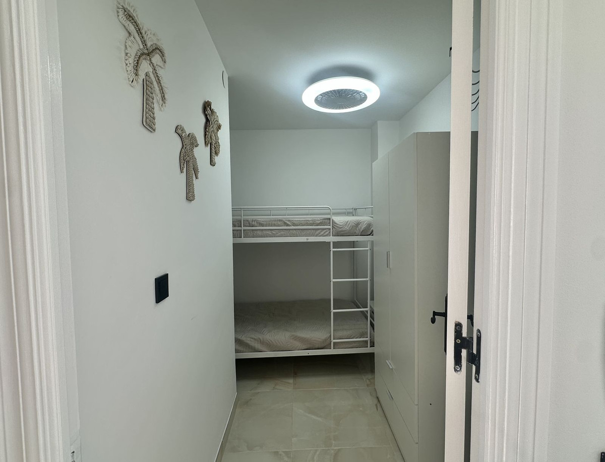 73583ce0b2ae0645da1034d58b9703bb - 40