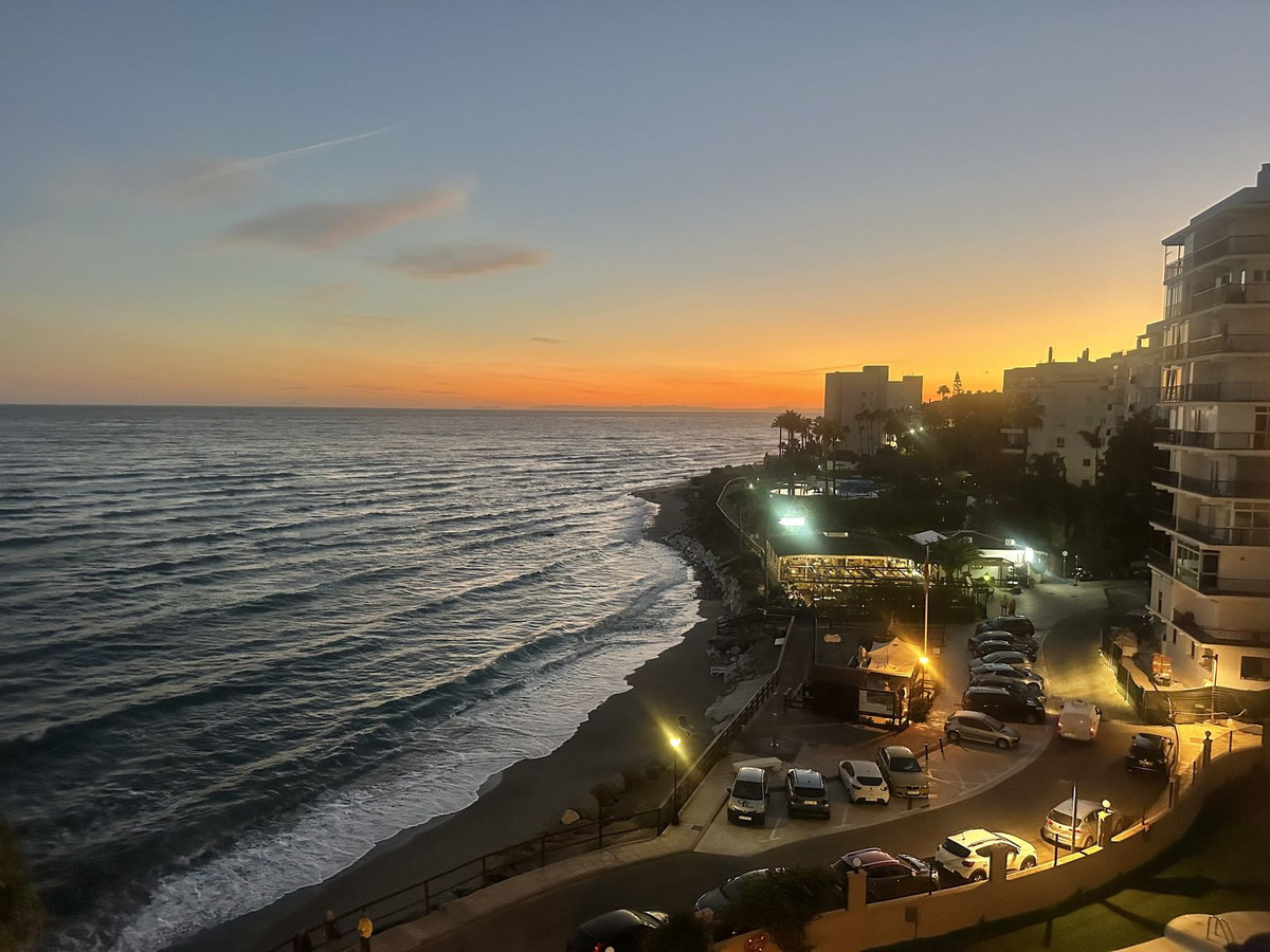 73583ce0b2ae0645da1034d58b9703bb - 51