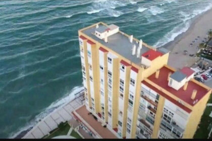 73583ce0b2ae0645da1034d58b9703bb - 53