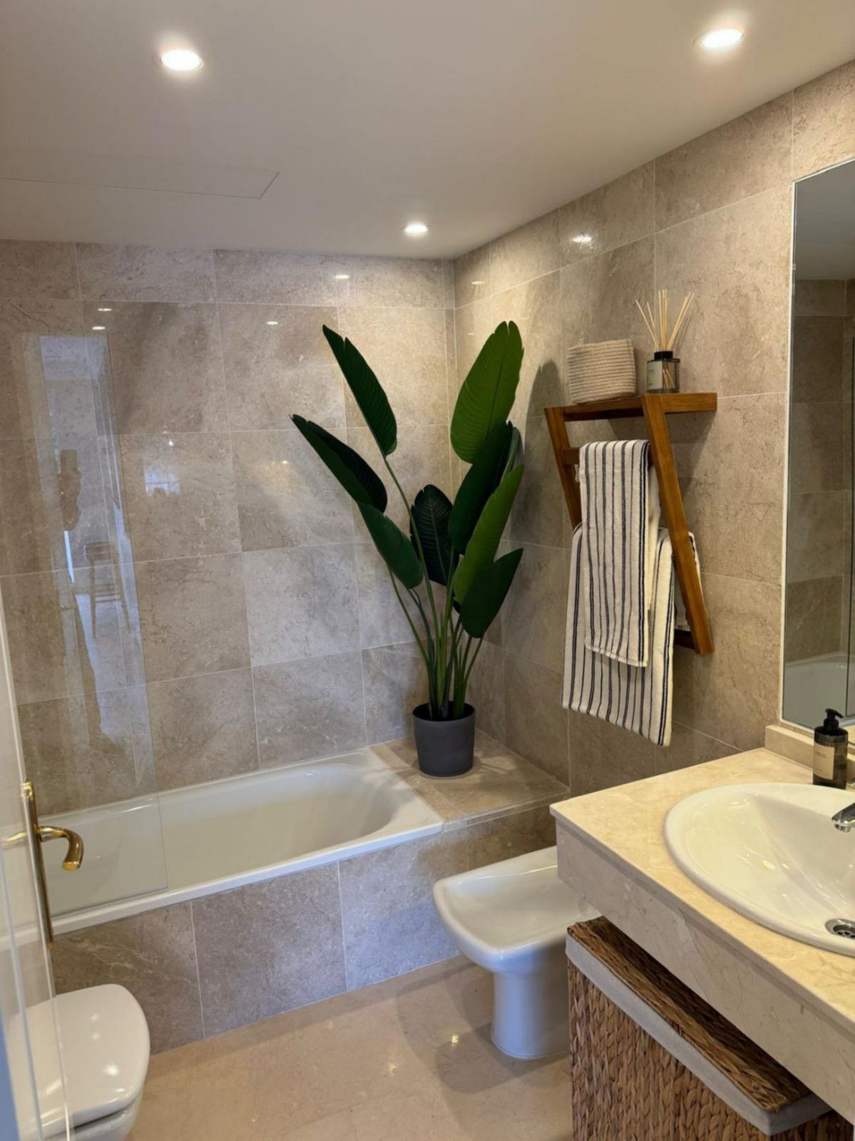 739f27074044ae8f270bc08c6298fe2d - 13