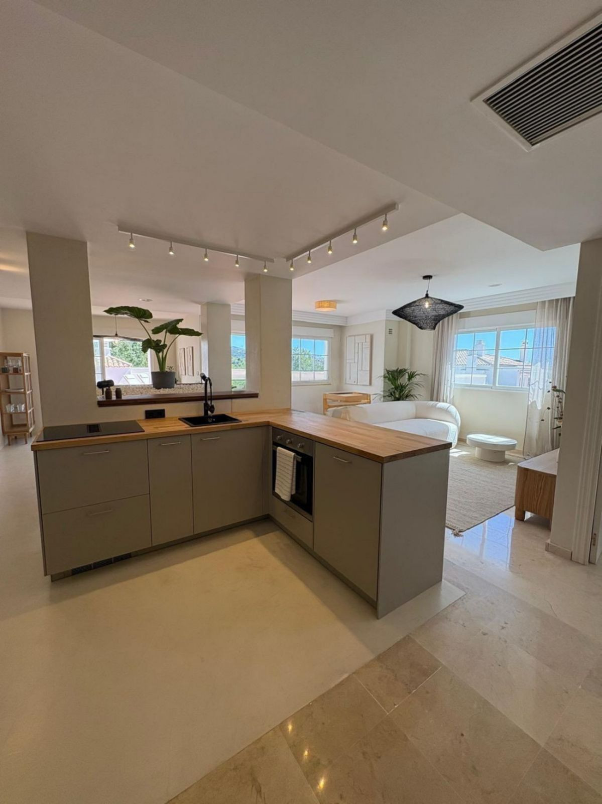 739f27074044ae8f270bc08c6298fe2d - 3